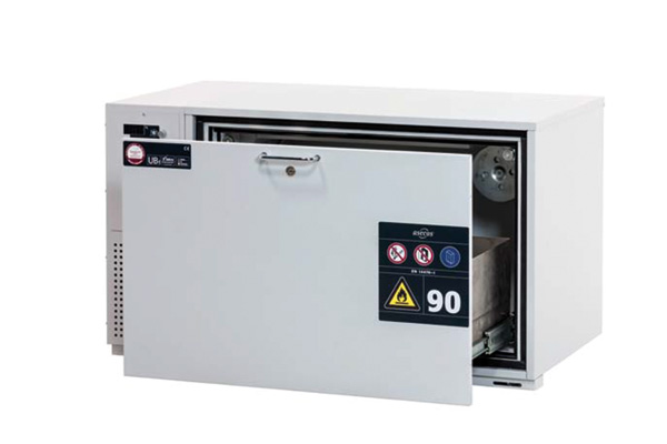 Cooled safety storage cabinets UB-S-90