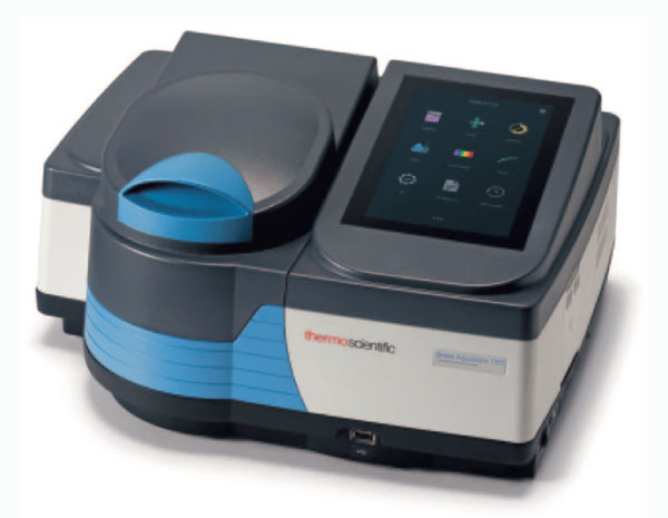 Orion AquaMate visible 7100 and UV-visible 8100 spectrophotometer